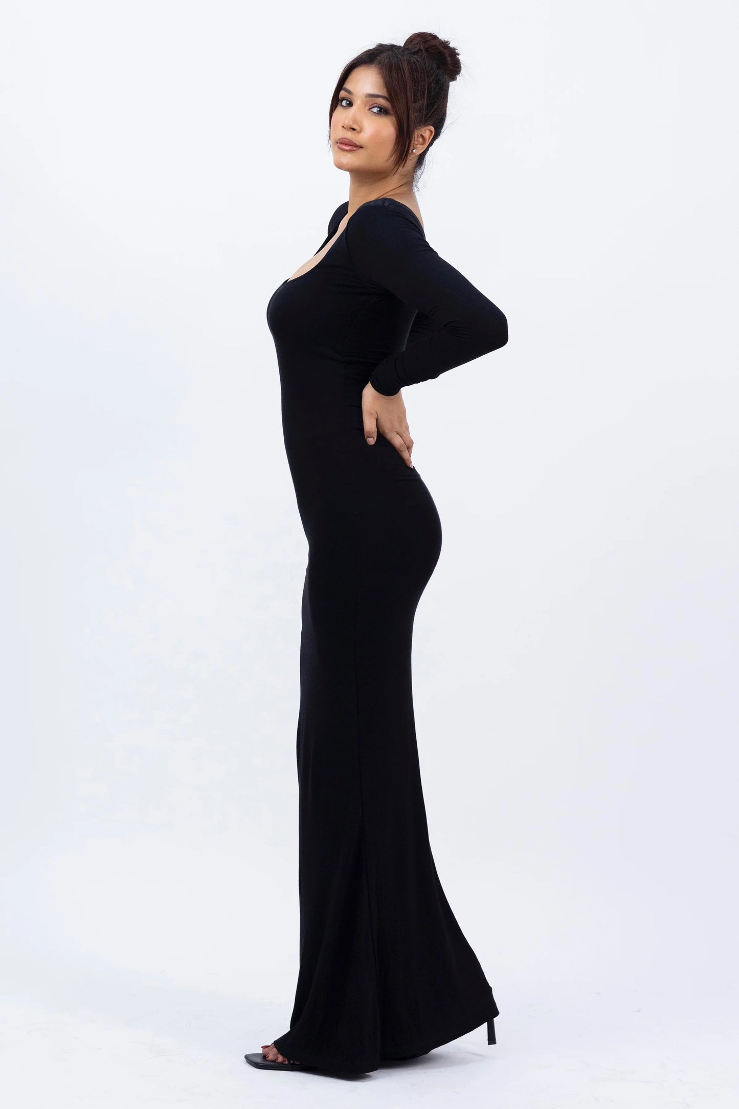Build In Bra And Shapewear Black One Piece Full sleeves Long Dress(Black)